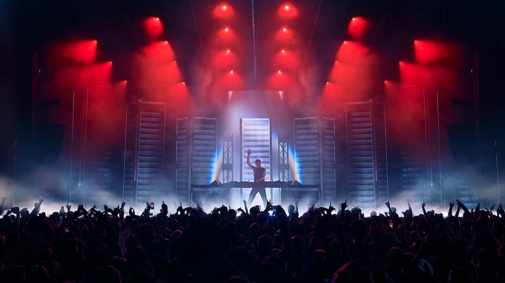 Armin van Buuren. Ushuaia Ibiza 2025.