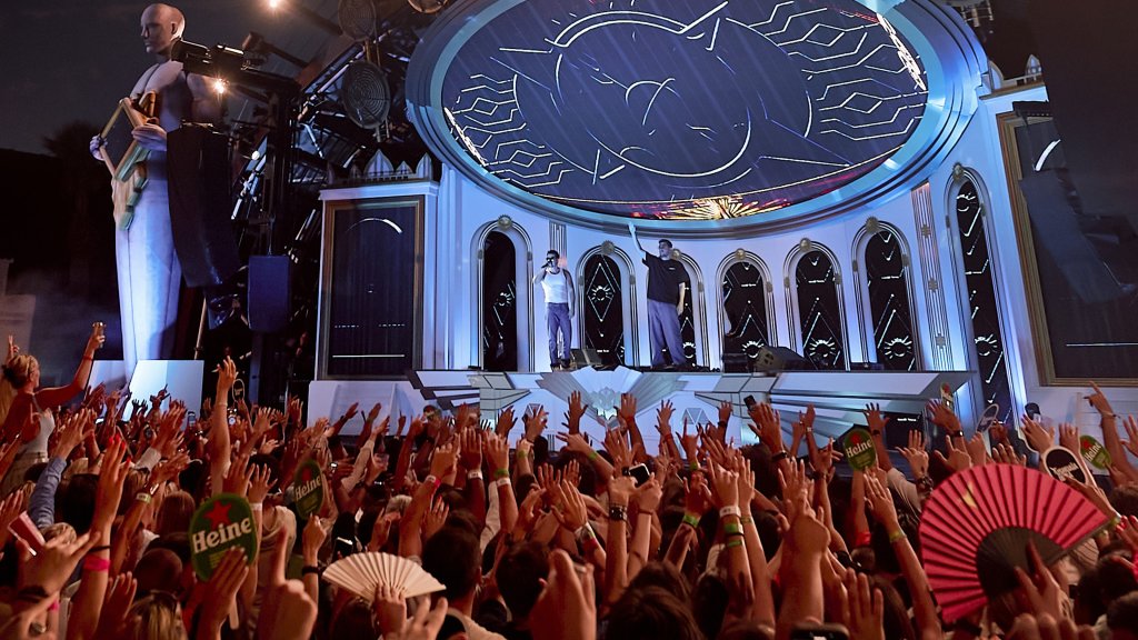 Tomorrowland and Dimitri Vegas and Like Mike. Ushuaïa Ibiza. 2025.