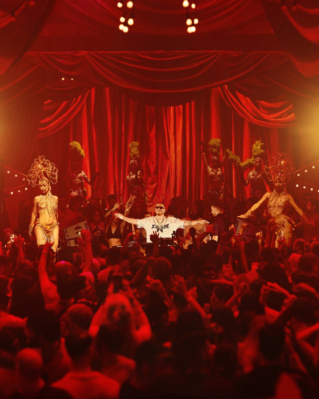 HUGEL anuncia un Day & Night especial entre Ushua&iuml;a Ibiza y H&iuml; Ibiza. 2026.