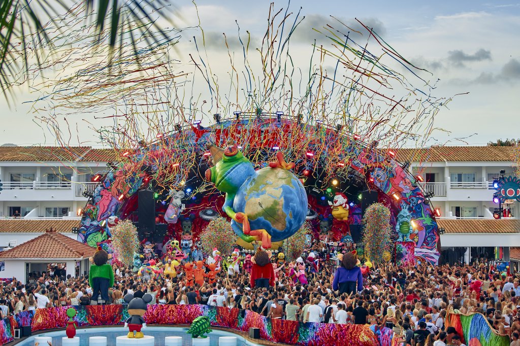 elrow. Ushuaia Ibiza. 2025.