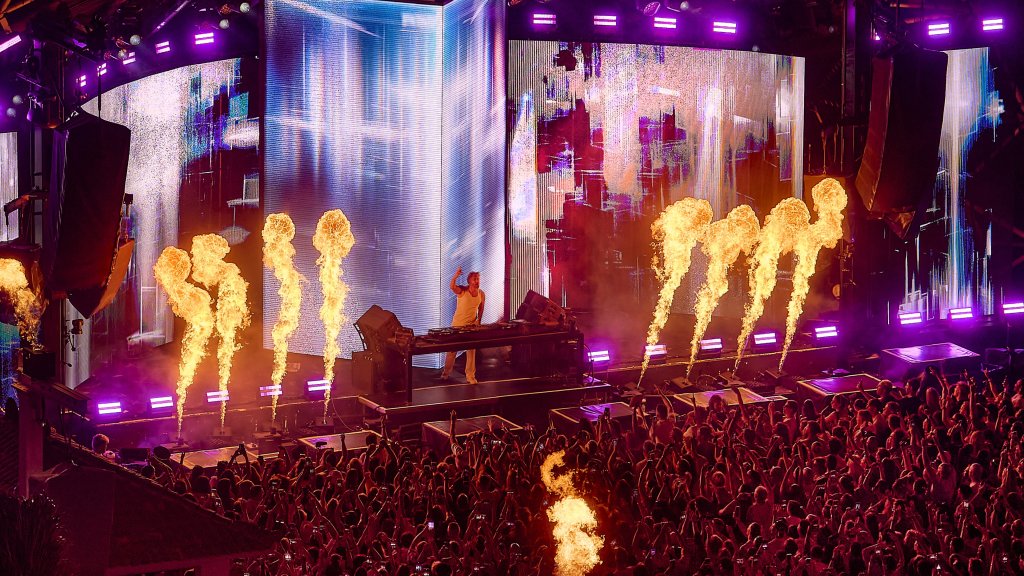 F*** ME, I'M FAMOUS! David Guetta. Ushuaïa Ibiza. 2025.
