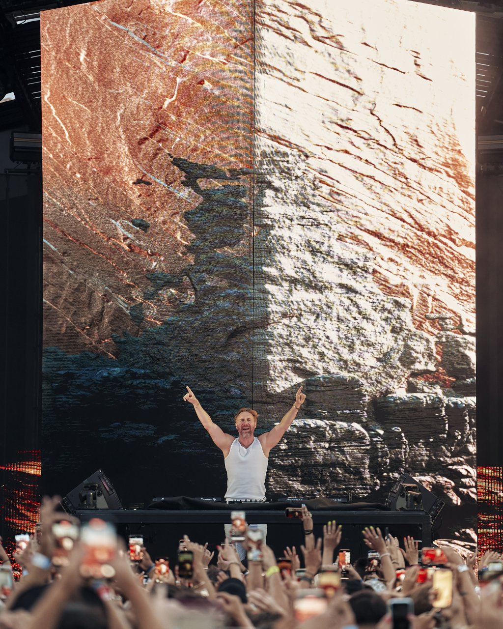 F*** ME, I'M FAMOUS! David Guetta. Ushuaïa Ibiza. 2025.