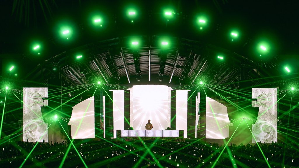 Calvin Harris Ushuaïa Ibiza Tuesdays and Fridays in Ibiza 2025.