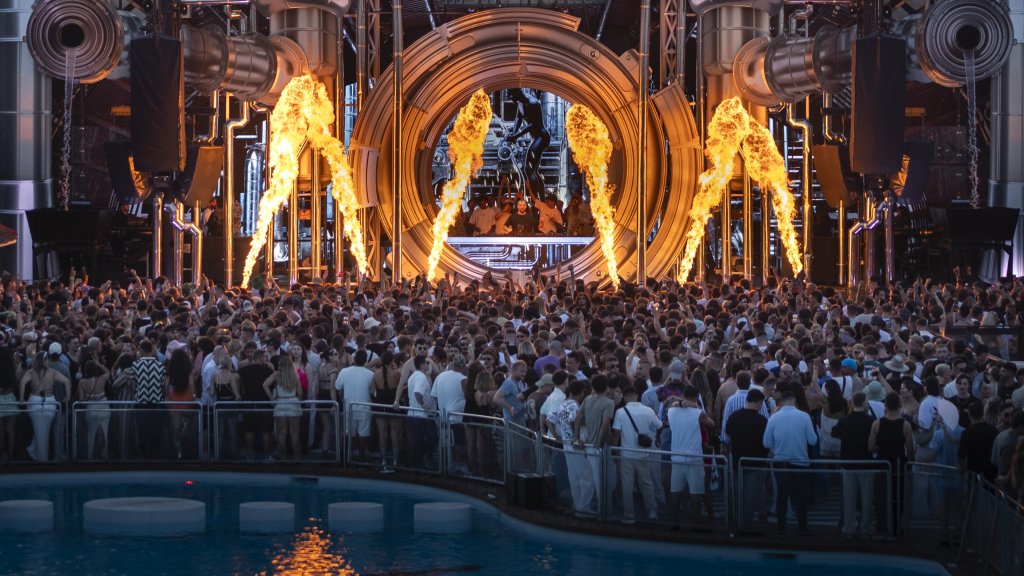 ANTS METALWORKS. Ushuaia Ibiza 2025.