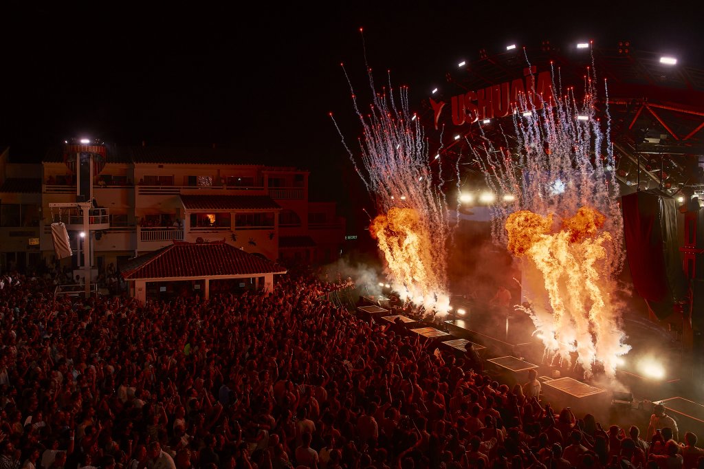 F*** ME, I'M FAMOUS! David Guetta. Ushuaïa Ibiza. 2025.