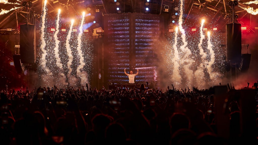 F*** ME, I'M FAMOUS! David Guetta. Ushuaïa Ibiza. 2025.
