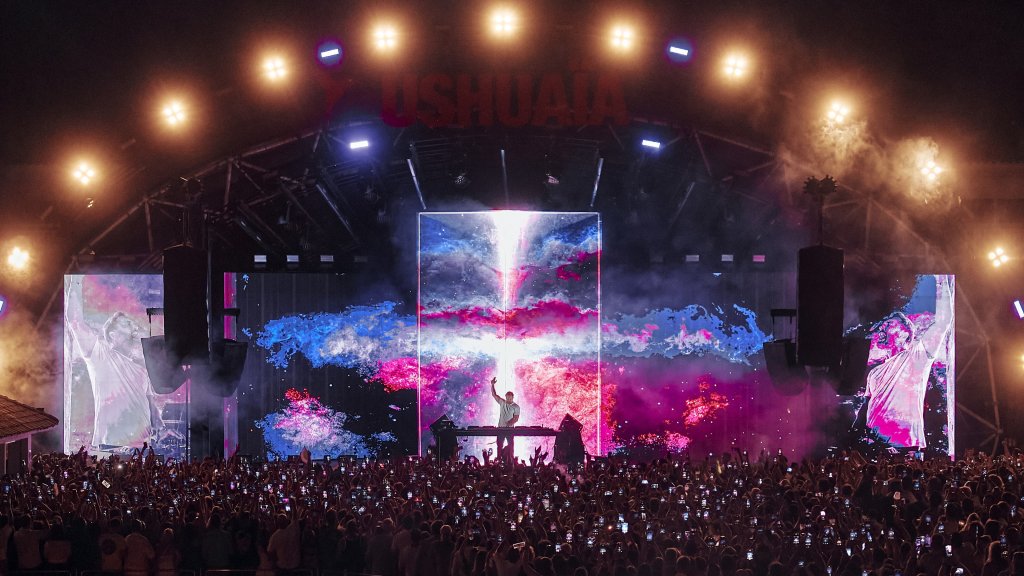 F*** ME, I'M FAMOUS! David Guetta. Ushuaïa Ibiza. 2025.