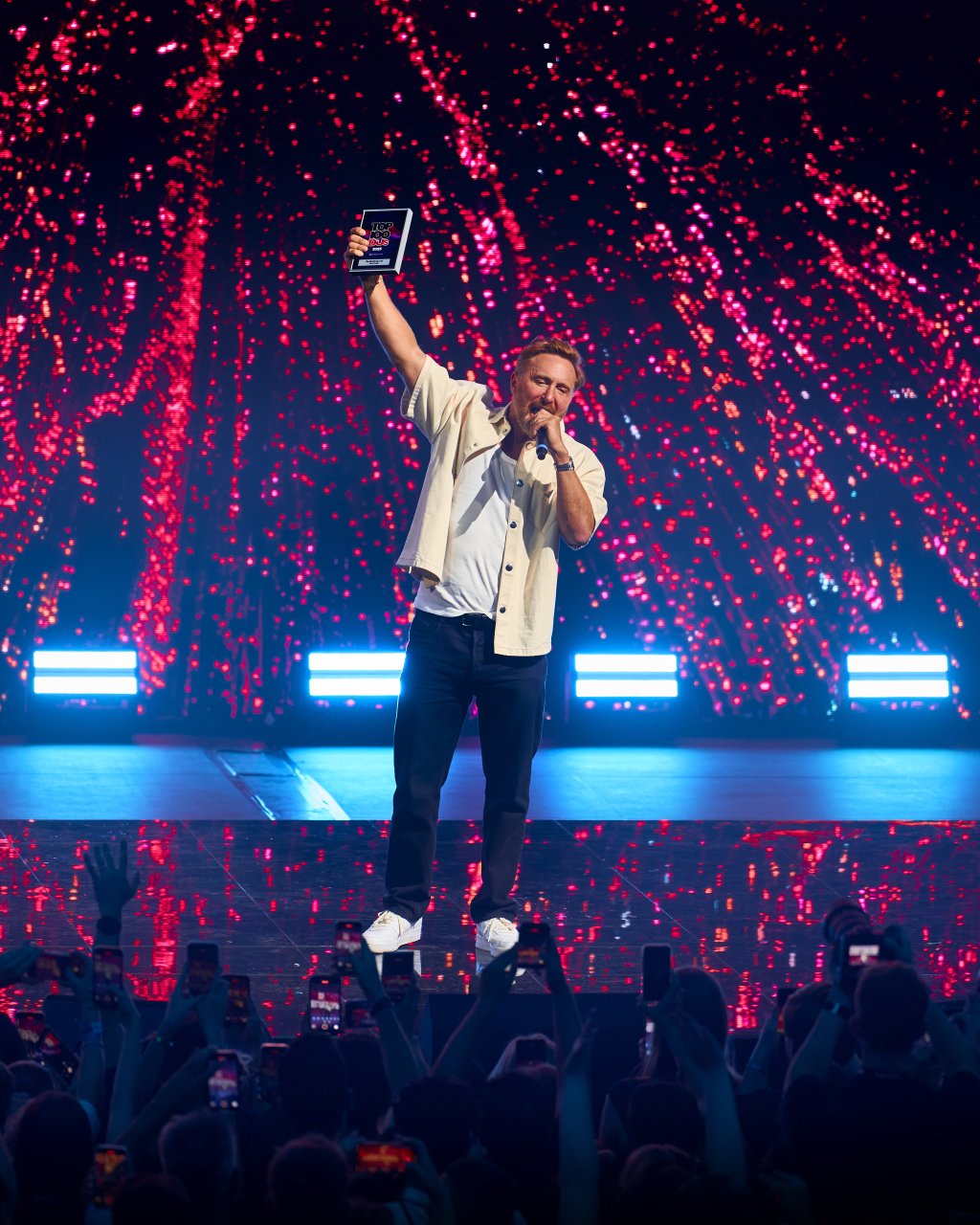 David Guetta Wins DJ Mag's Top 100 DJs Award.