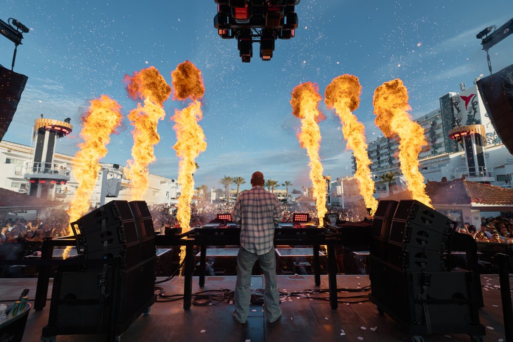 HUGEL Day and Night party at Ushua&iuml;a Ibiza. 2026.