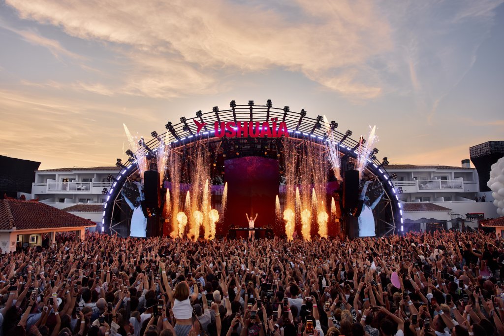David Guetta performs at F*** ME I'm FAMOUS! at Ushua&iuml;a Ibiza. 2026.