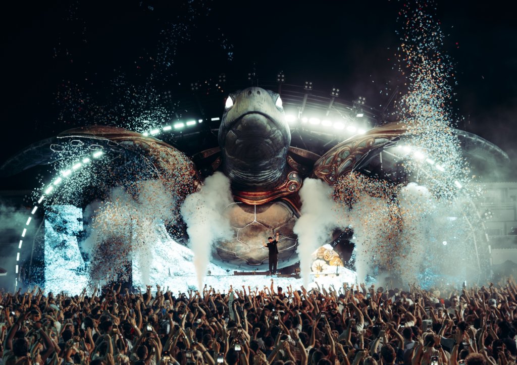 Tomorrowland and Dimitri Vegas and Like Mike. Ushua&iuml;a Ibiza. 2026.