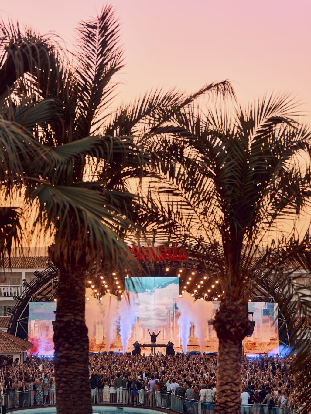 Ushua&iuml;a Ibiza Guide to July 2026.