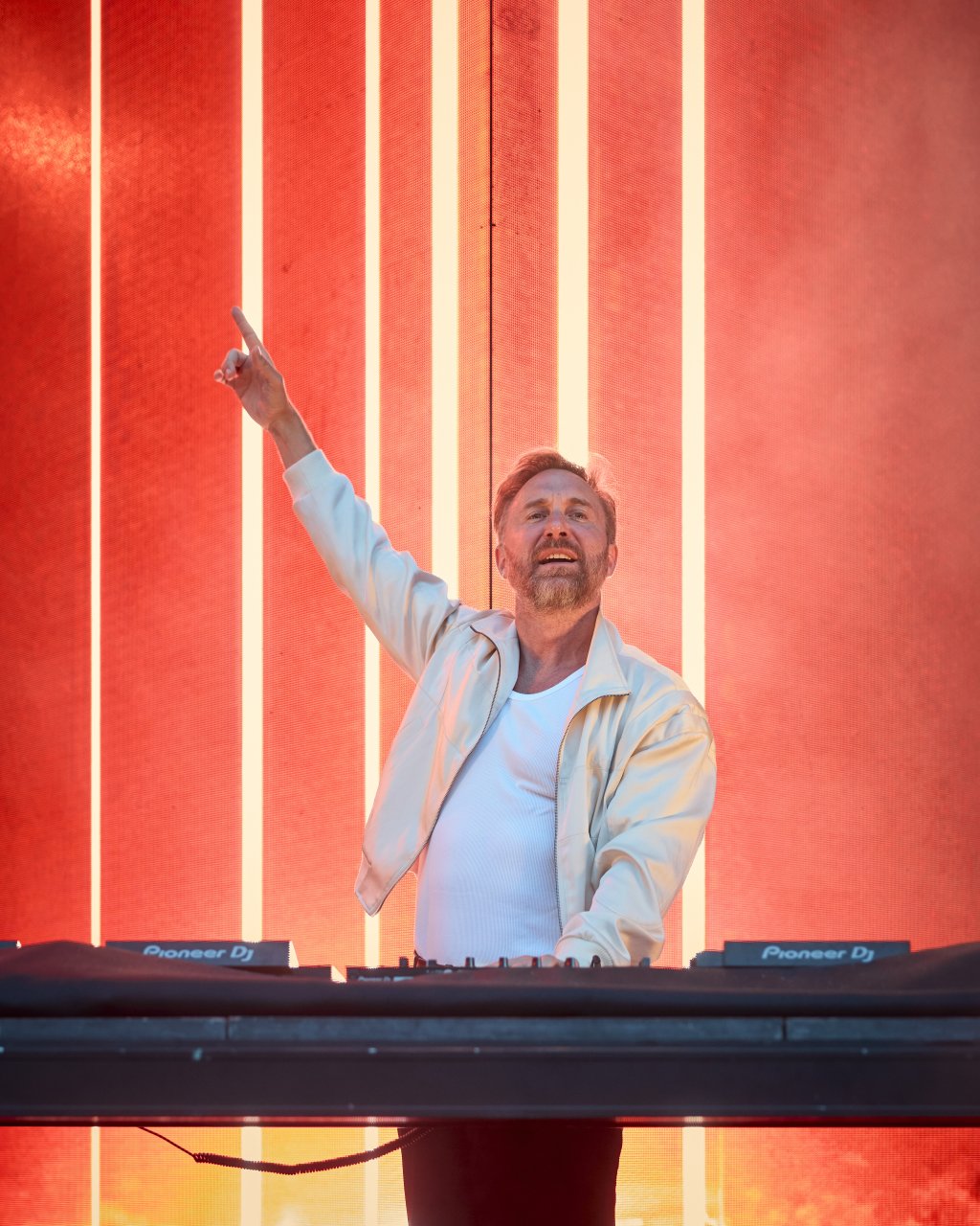 F*** ME I'M FAMOUS! by David Guetta featuring Afrojack, Benny Benassi, Joel Corry, Jonas Blue, Major League DJZ, Moojo, Phante and THEMBA. Buy tickets.